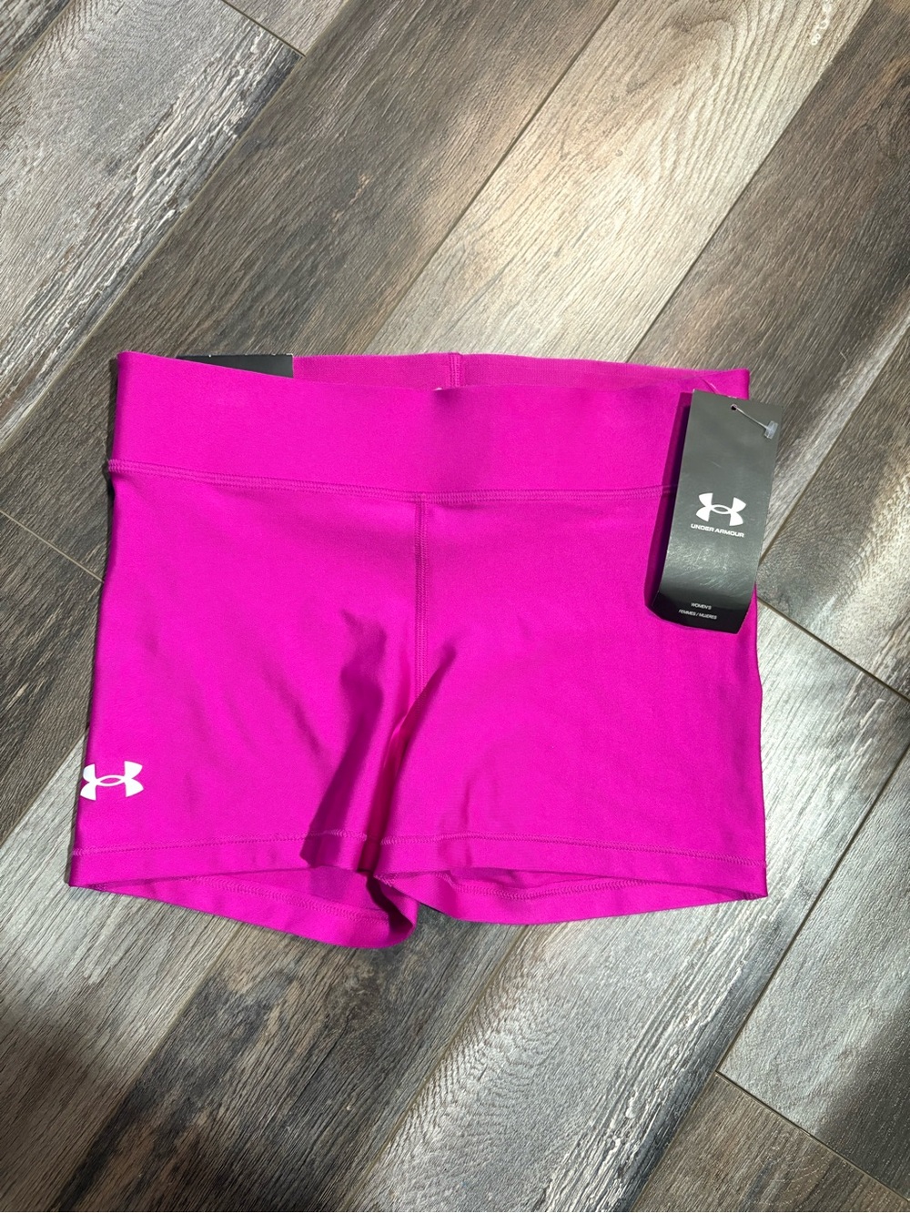 NWT Under Armour Spandex Shorts Medium